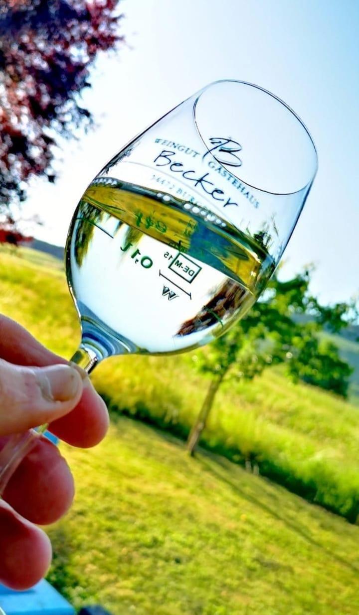 Ferienweingut & Gutsrestaurant Becker Διαμέρισμα Burgen  Εξωτερικό φωτογραφία
